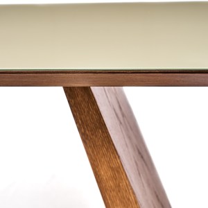 MESA DE COMEDOR MODERNA