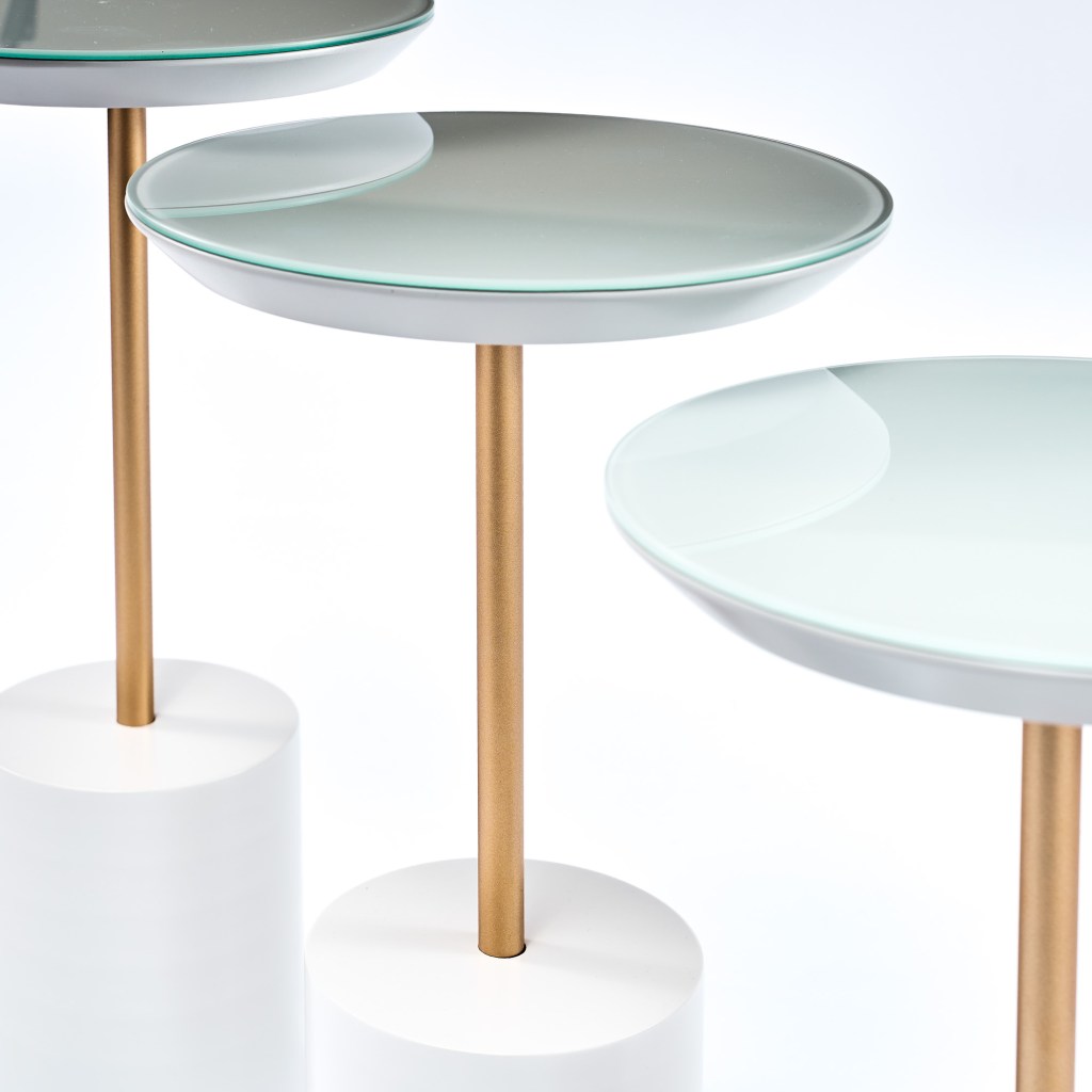 MESA LATERAL TRIA