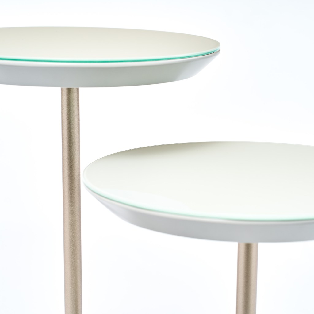 MESA LATERAL TRIA