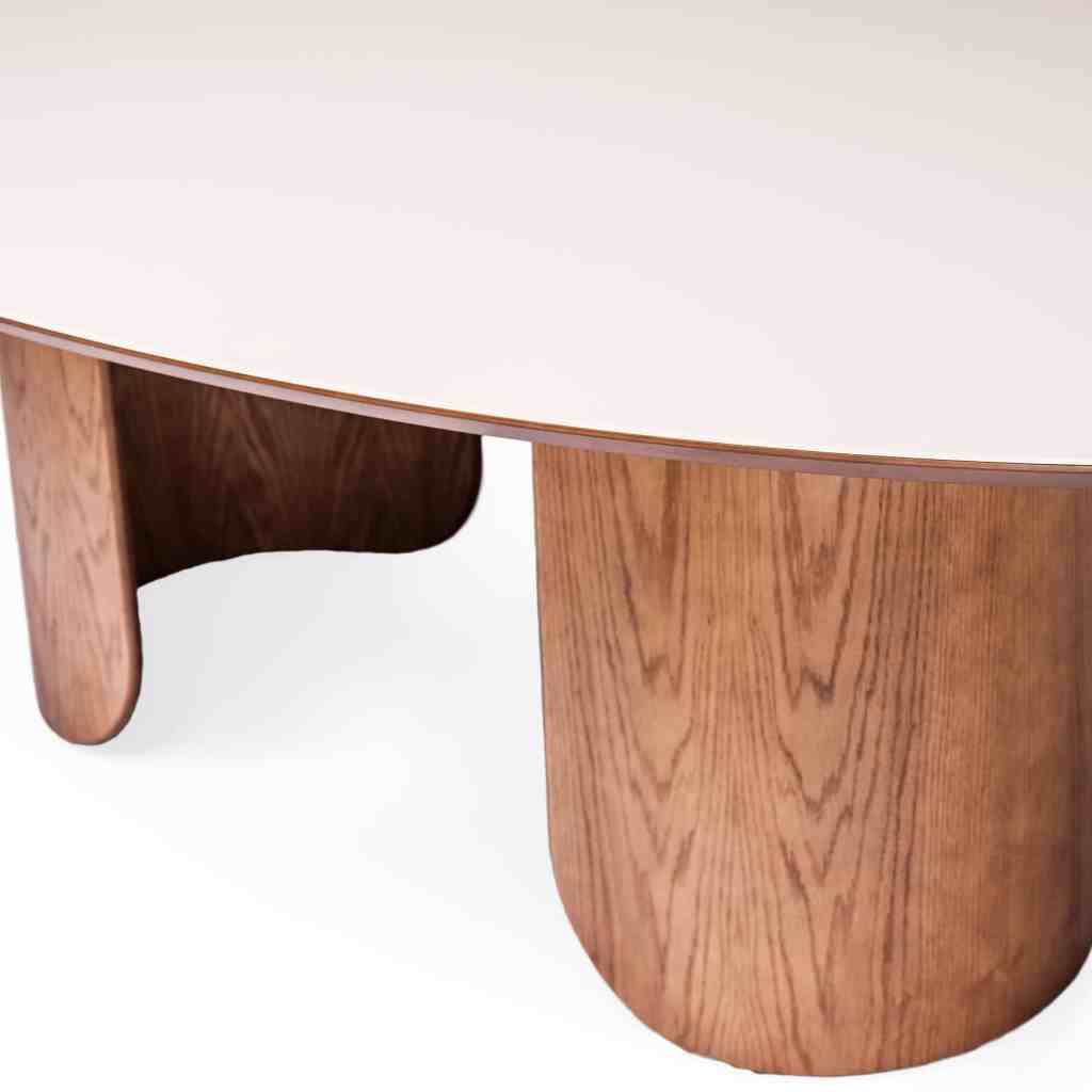MESA AURORA 2.40mt BASE AMENDAO VIDRO OVAL FENDI