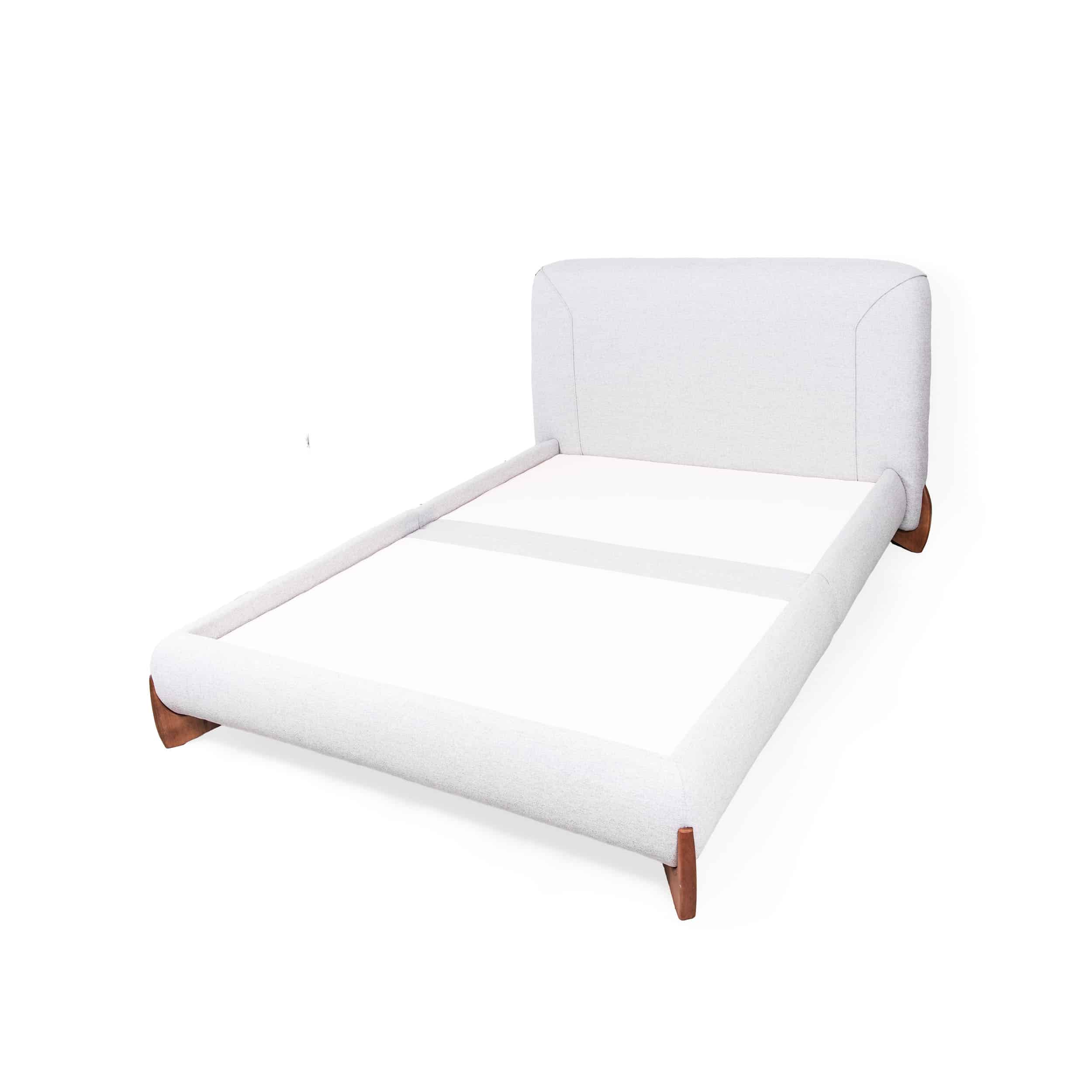 Cama Queen moderna tapizada Aqua personalizable Panamá