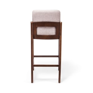 Banqueta Carmen de madera con asiento y respaldo tapizados en tela clara, diseño moderno para isla de cocina