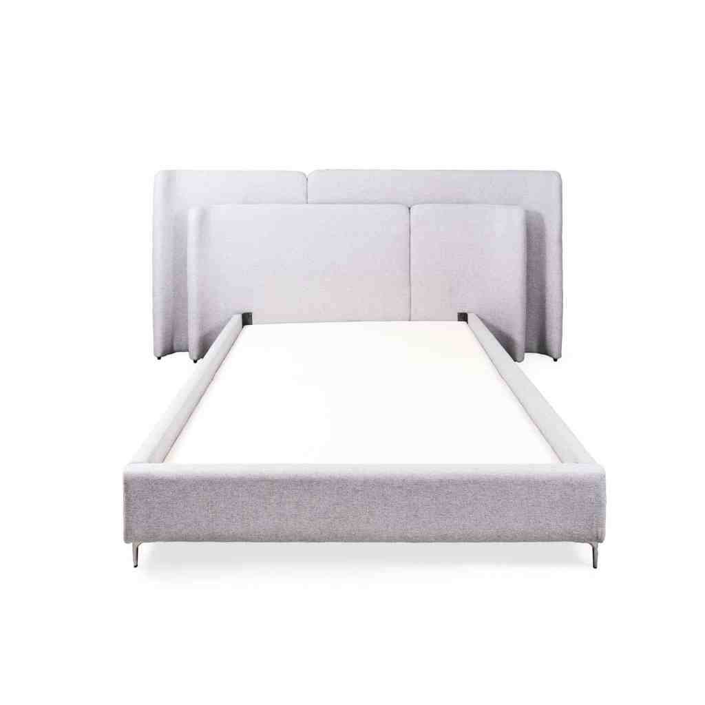 CAMA CLOUD QUEEN