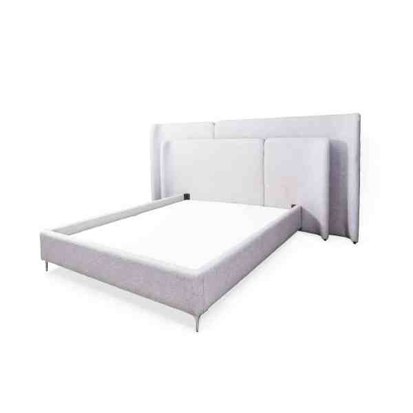 CAMA CLOUD QUEEN