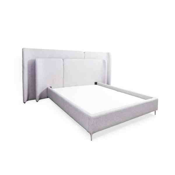 CAMA CLOUD QUEEN